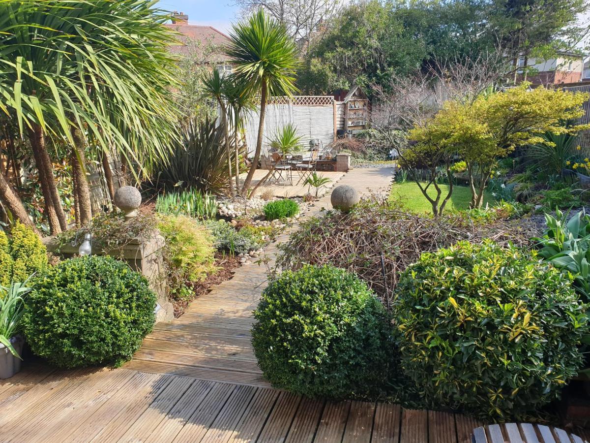 Tropical Garden Oasis Rooms Birmingham Exterior photo
